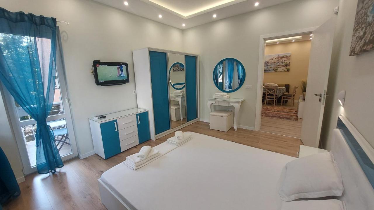 Апартамент Pink & Blue - 2Bdr With Balcony - Wi-Fi Warna Zewnętrze zdjęcie