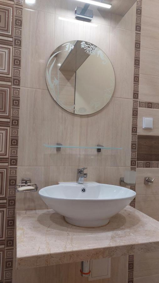 Апартамент Pink & Blue - 2Bdr With Balcony - Wi-Fi Warna Zewnętrze zdjęcie