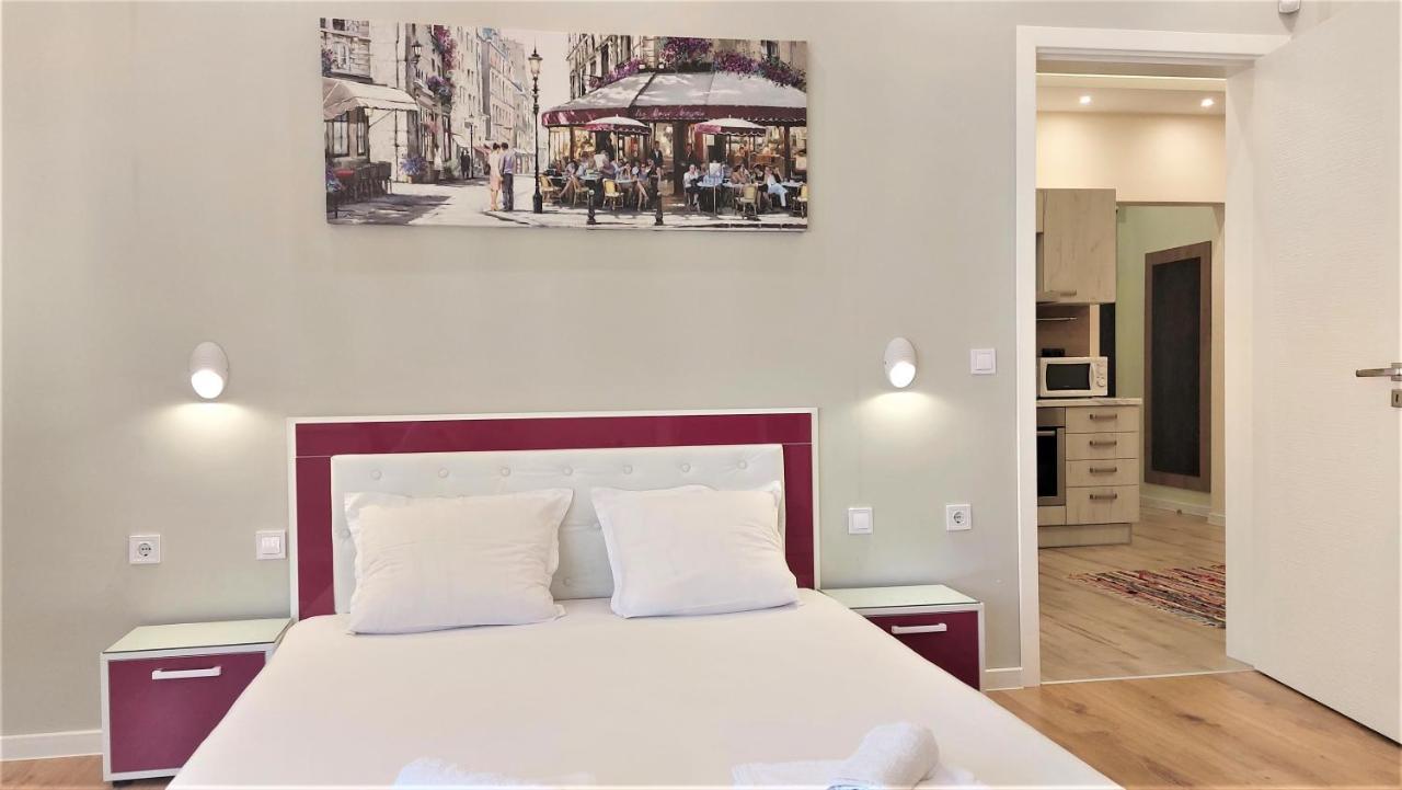 Апартамент Pink & Blue - 2Bdr With Balcony - Wi-Fi Warna Zewnętrze zdjęcie