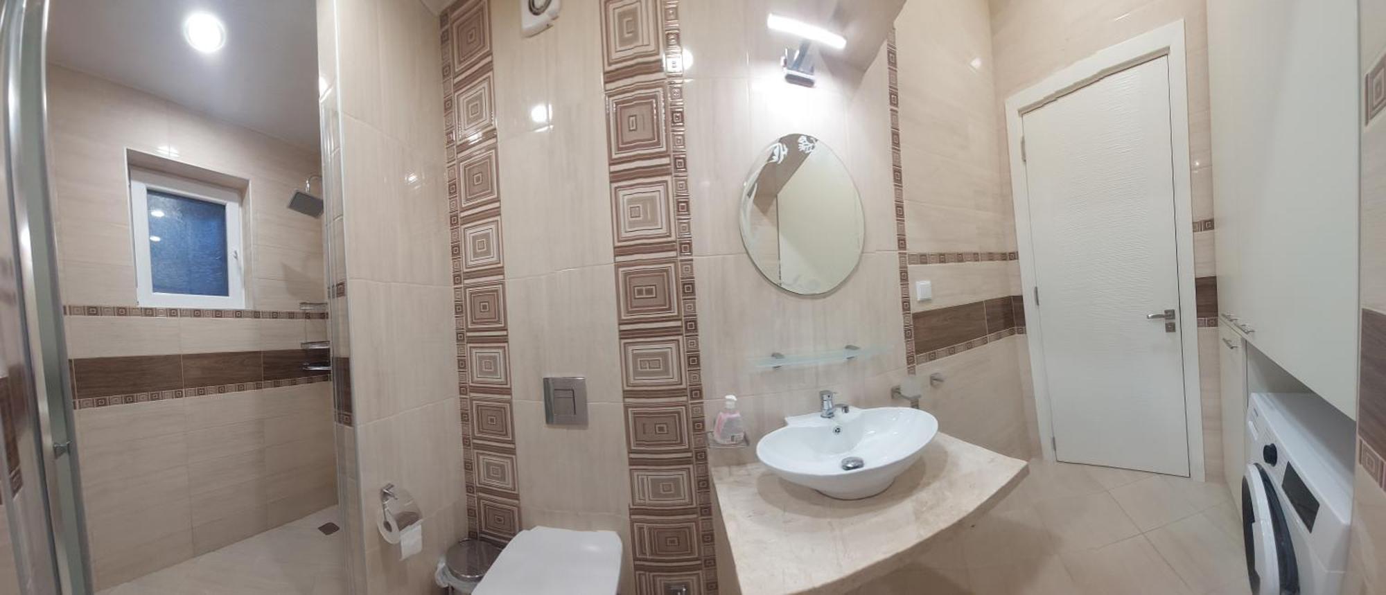Апартамент Pink & Blue - 2Bdr With Balcony - Wi-Fi Warna Zewnętrze zdjęcie