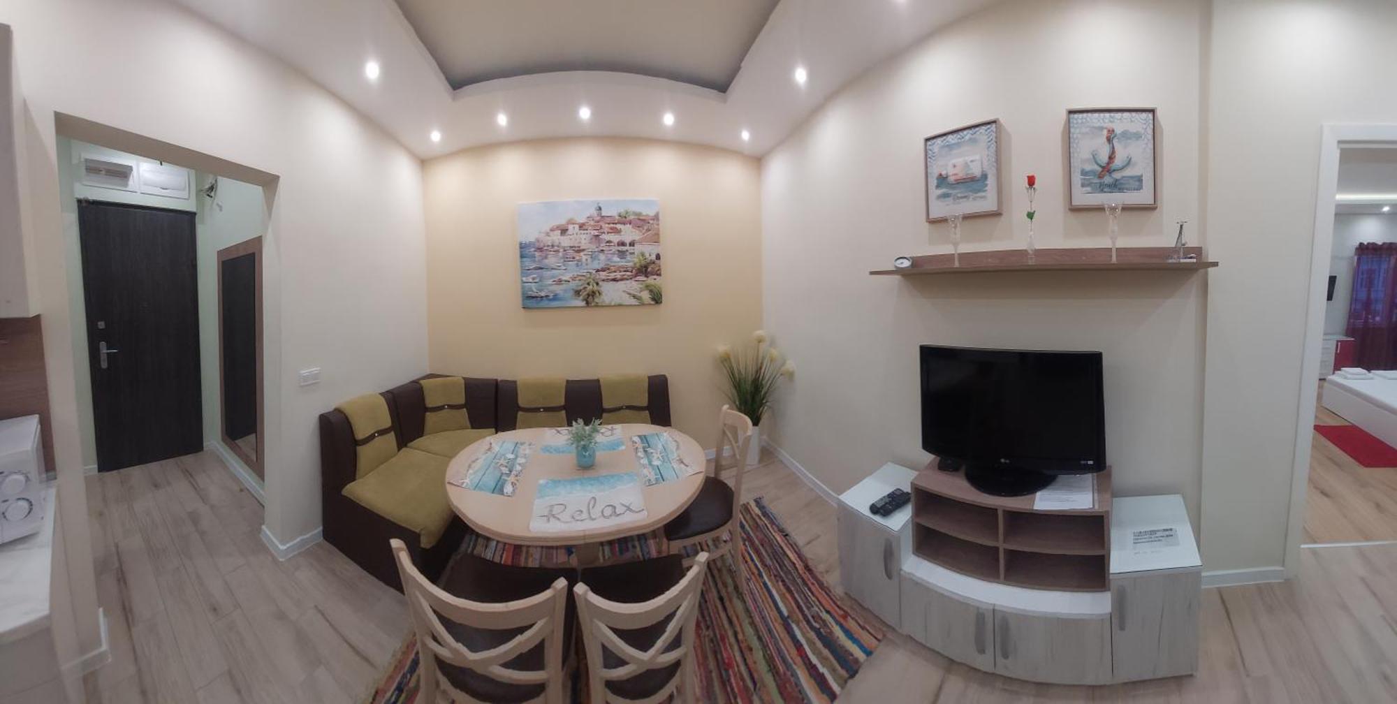 Апартамент Pink & Blue - 2Bdr With Balcony - Wi-Fi Warna Zewnętrze zdjęcie
