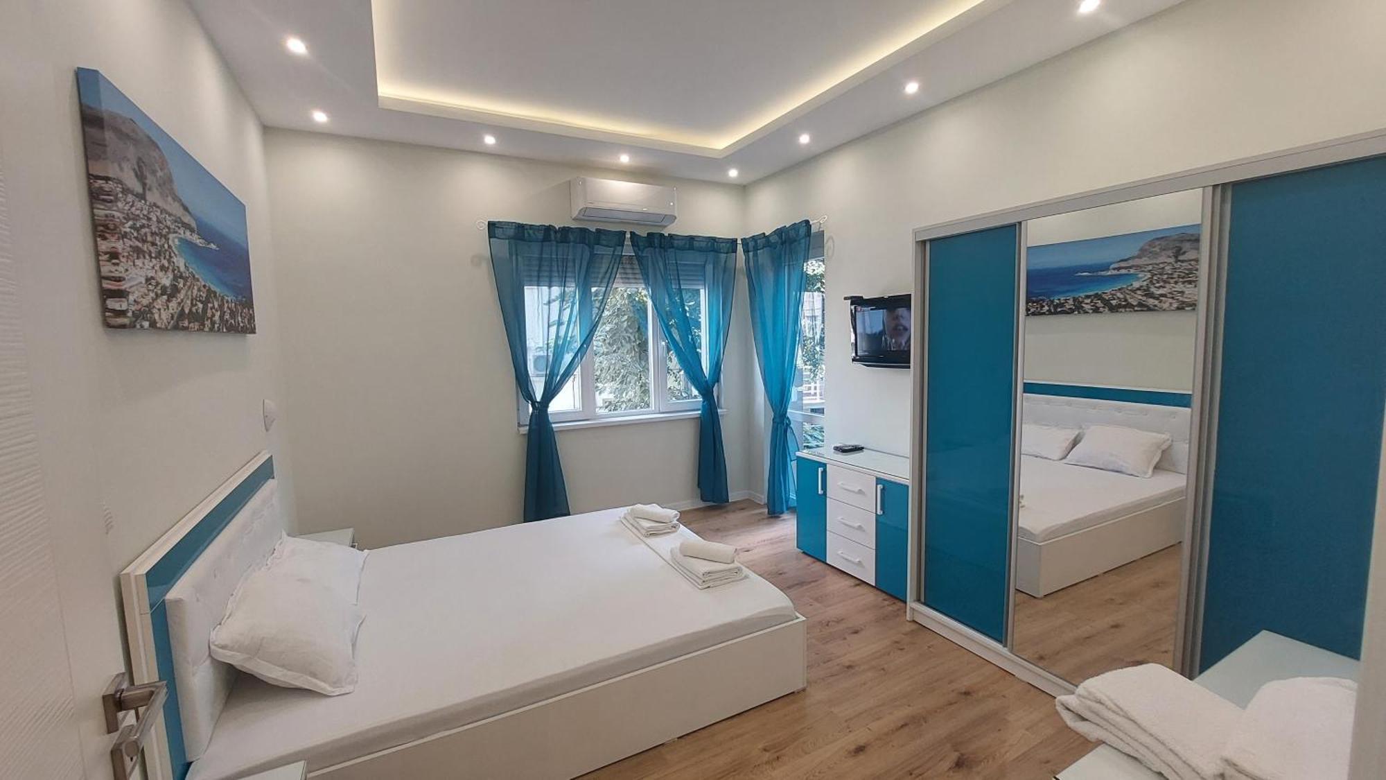 Апартамент Pink & Blue - 2Bdr With Balcony - Wi-Fi Warna Zewnętrze zdjęcie