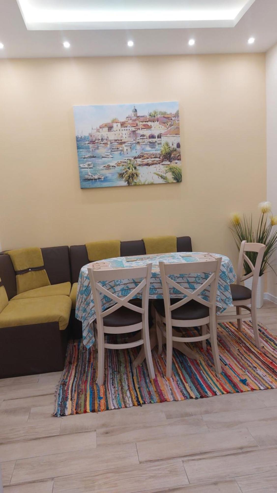 Апартамент Pink & Blue - 2Bdr With Balcony - Wi-Fi Warna Zewnętrze zdjęcie